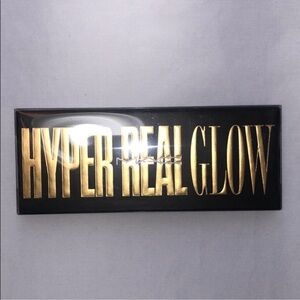 New MAC Hyper Real Glow Palette Get It Glowin' Highlighter Palette